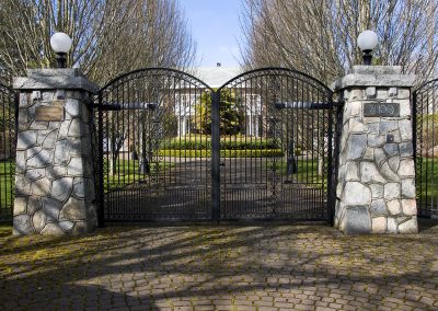 stone gate pillars HOW 3321