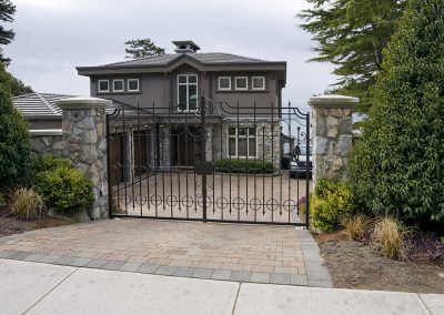 stone gate pillars HOW 3361