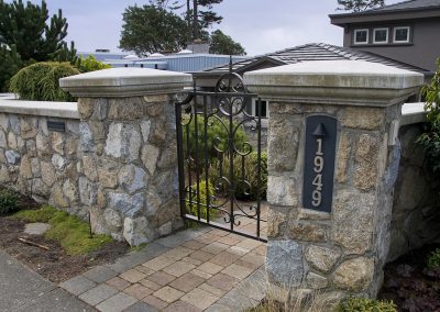 stone gate pillars HOW 3376